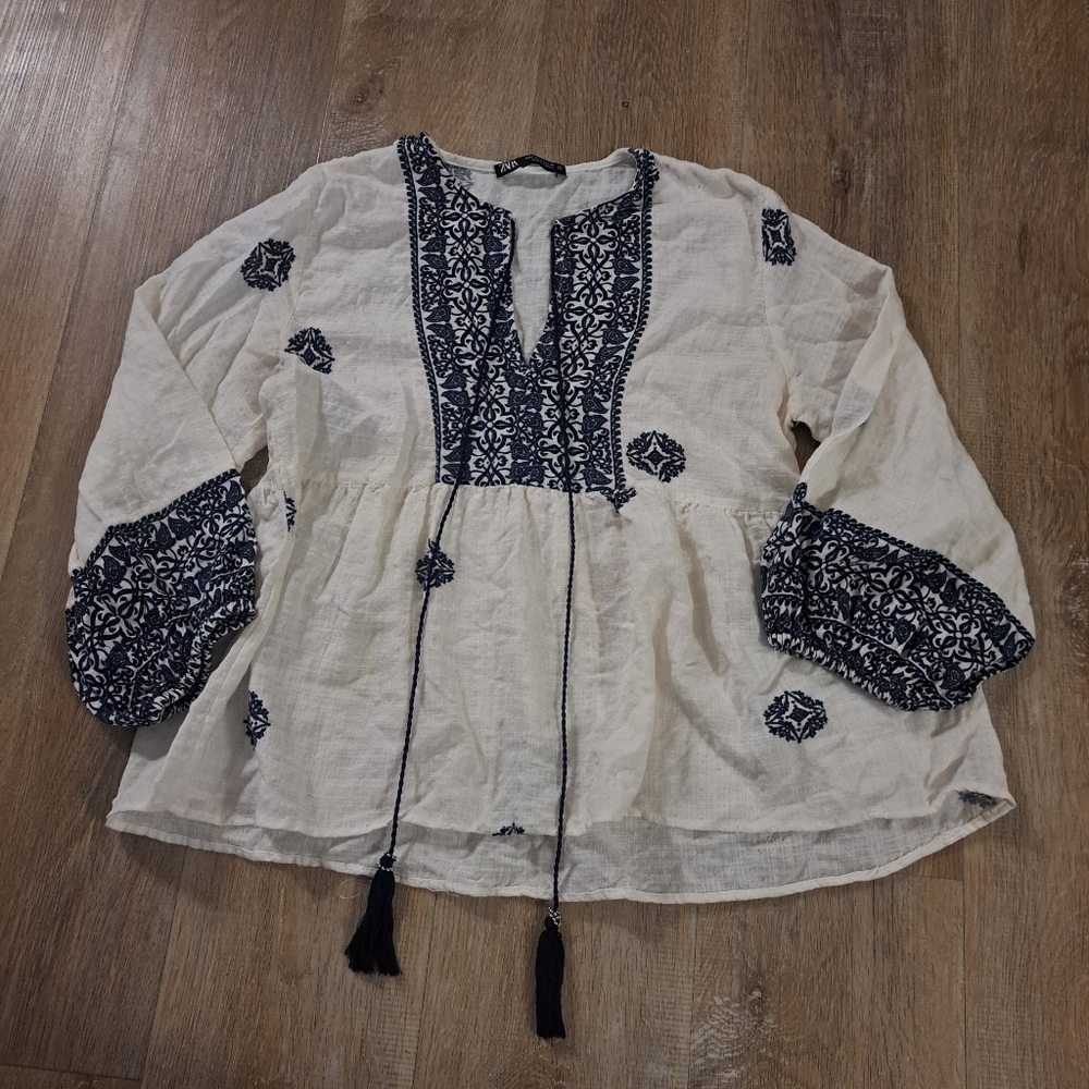 ZARA Bohemian Embroidered Top Off-White / White Navy Blue Women's Size Medium